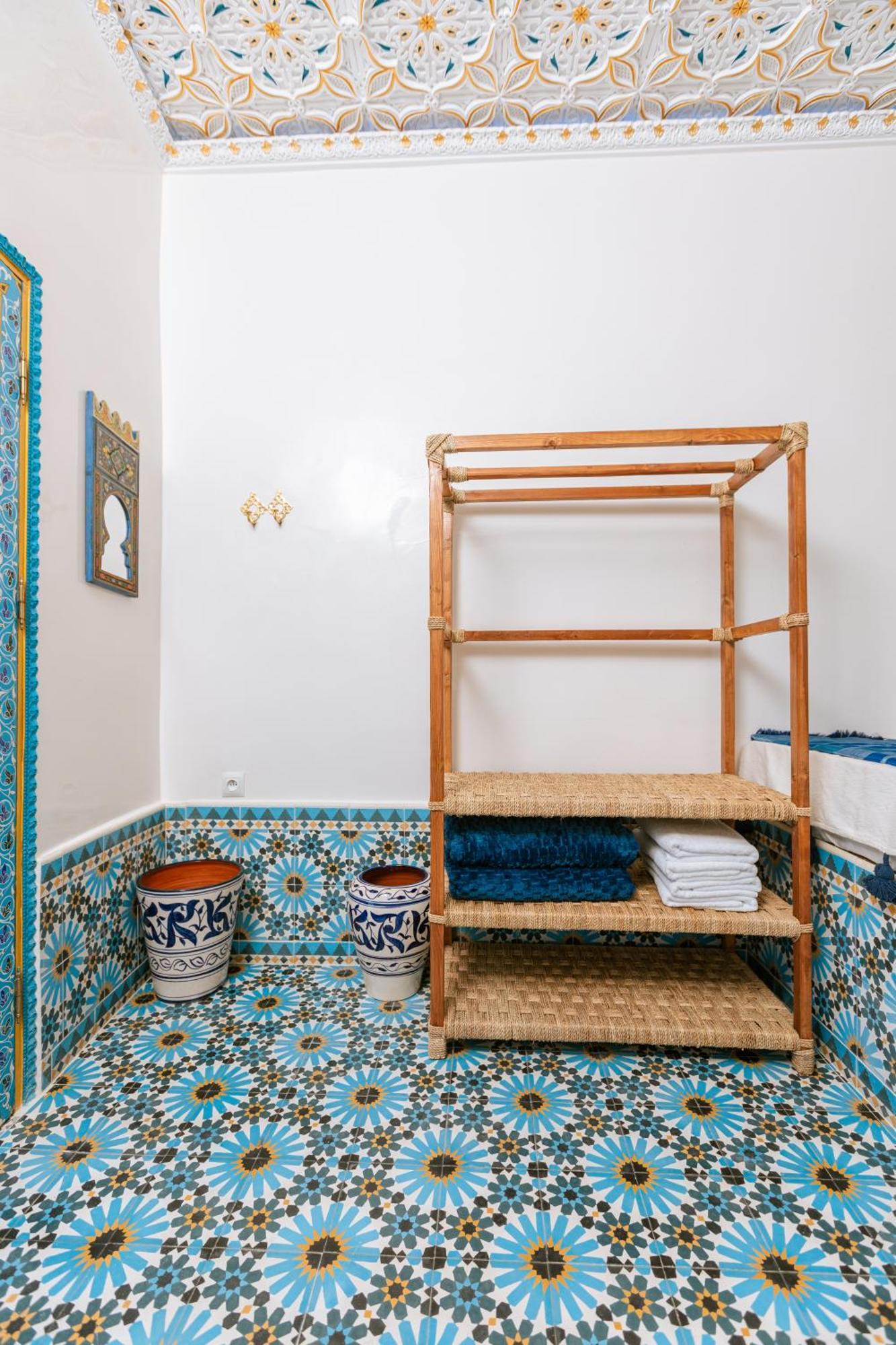 Colorful Traditional Riad W/Views Of Spain Tangier Exterior photo